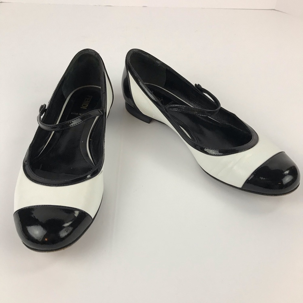 FENDI Vintage White Cap Toe Mary Jane Ballet Flats - Picture 6 of 13